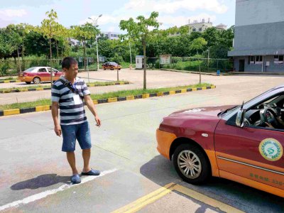 倒车入库如何避免失分?分这4步走就行