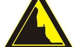 什么是傍山险路交通标志? 怎么通过傍山险路